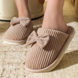 closed-toe home slippers, cute house slippers, soft slippers